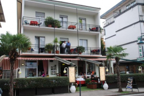Гостиница Hotel Rialto  Рива Дель Гарда